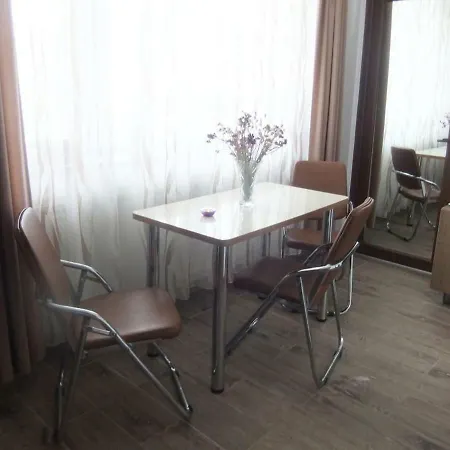 Apartament Rebeka ナボダリ