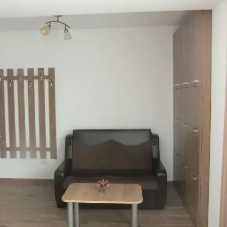 Apartament Rebeka ナボダリ